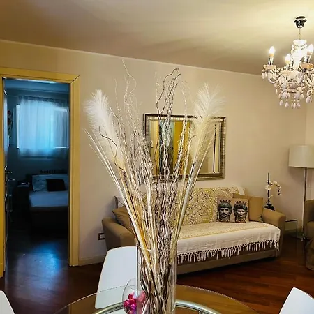 Etnea House Living Aeroporto di Catania Fontana Rossa